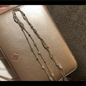 Kendra Scott necklace